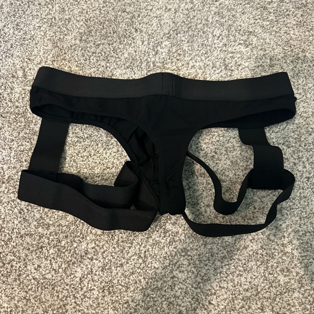 Mens Thick Strap Harness Thong - Picture 4 of 4